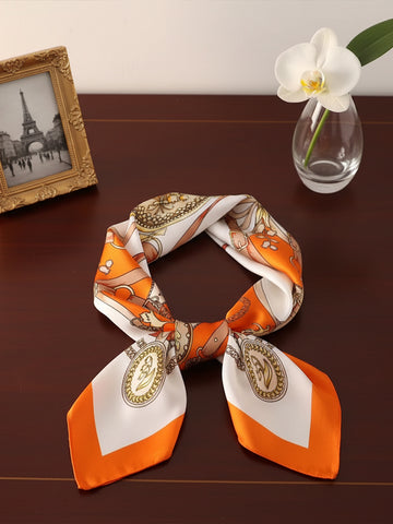 Foulard Carré en Satin - Motif Chaînes Romanes et Arabesques 70*70 cm